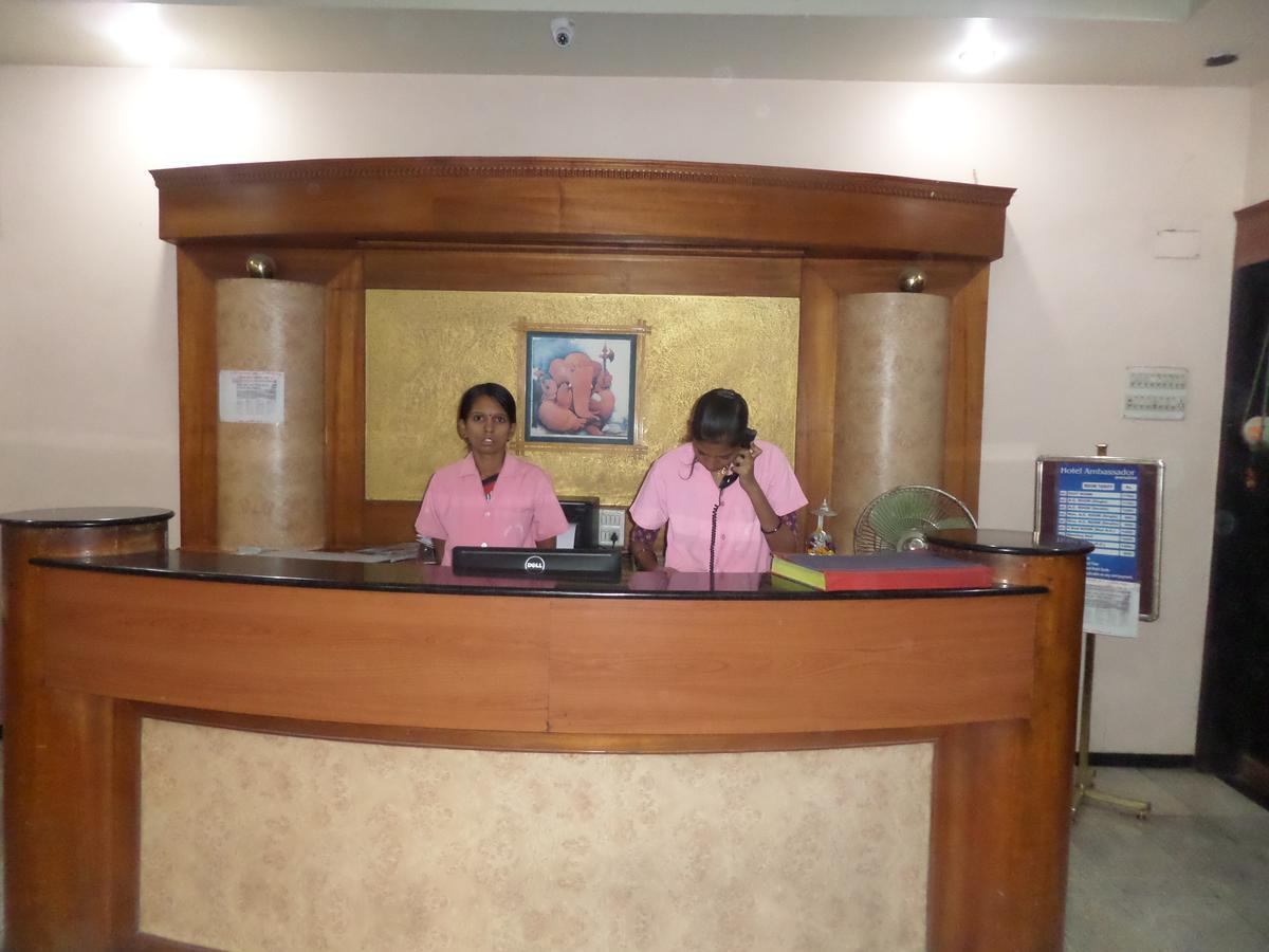 Hotel Ambessador Executive Solapur Exterior foto